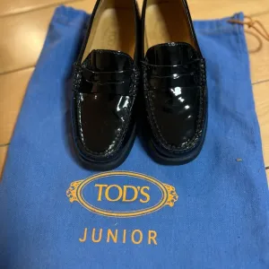Tod's Kids Black Patent Leather Dress Shoes