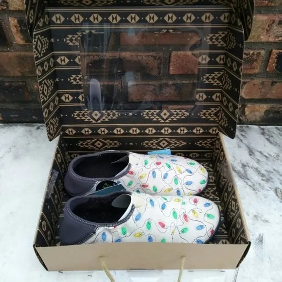 TOMS CHRISTMAS Birch Rodeo Glow in the Dark Holiday Men's Shoes