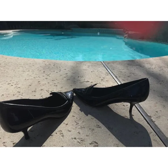 Tory Burch 9.5 Eliza Kitten black patent leather pumps heel