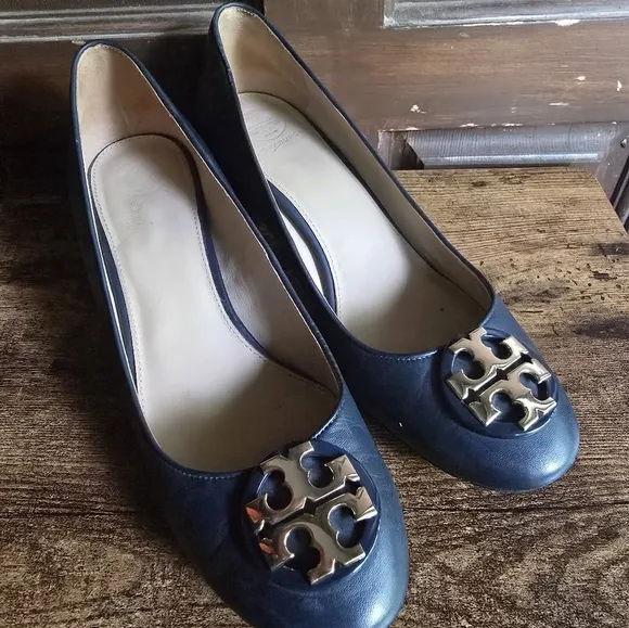 Tory Burch Janey 50MM Navy Leather Pumps Size 8
