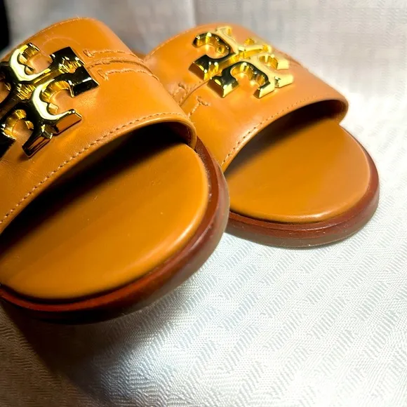 Tory Burch sandals shoes thongs “Eleanor” caramel corn Size 7