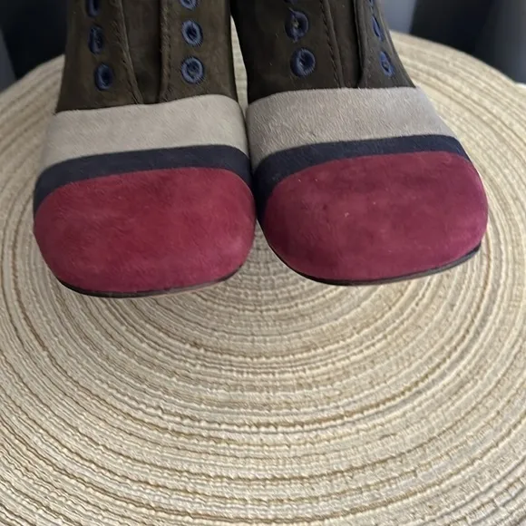Tory Burch Suede leather colorblock pattern pumps heels sz 6