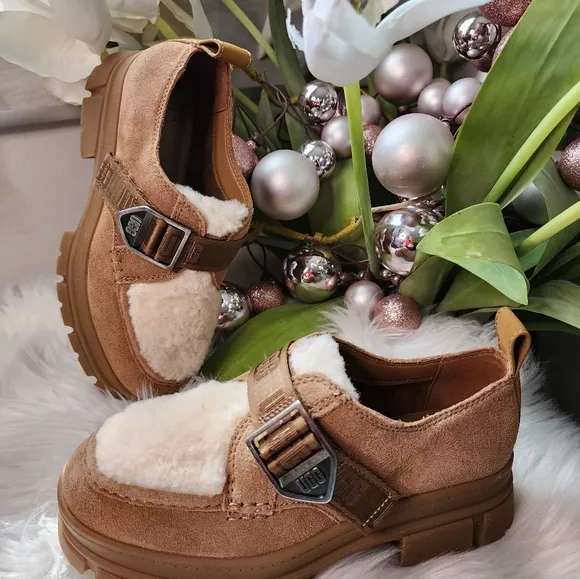 Ugg Ashton Shoe Suede Women shoes size7 new
