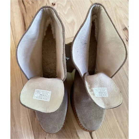 Ugg Australia Brienne Suede Leather Taupe tan Stack Heels Ankle Booties Boots 9‌