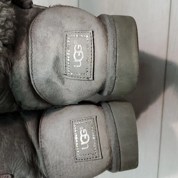 Ugg Australia Women 3349 Ankle Bailey Button Leather Sheepskin Boots shoes 10