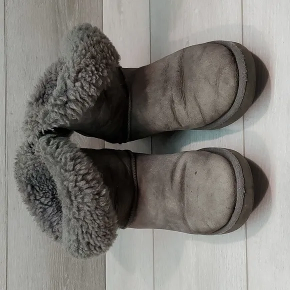 Ugg Australia Women 3349 Ankle Bailey Button Leather Sheepskin Boots shoes 10