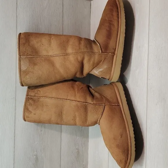 Ugg Australia Women 5815 Tall Leather Sheepskin Boots shoes sz 9
