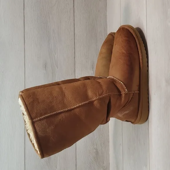 Ugg Australia Women 5815 Tall Leather Sheepskin Boots shoes sz 9