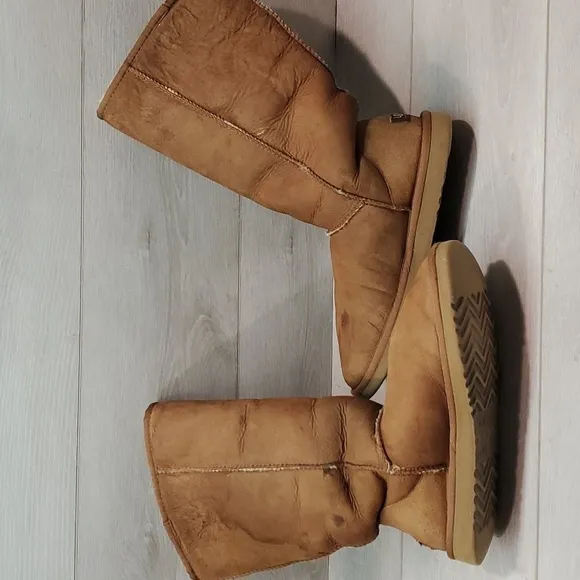 Ugg Australia Women 5815 Tall Leather Sheepskin Boots shoes sz 9