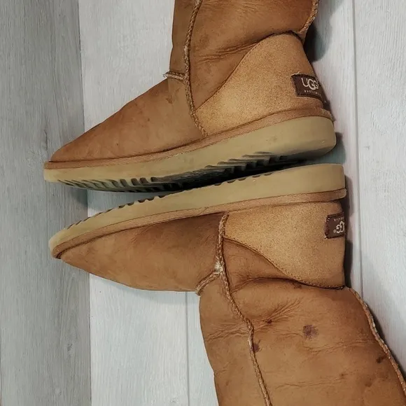 Ugg Australia Women 5815 Tall Leather Sheepskin Boots shoes sz 9