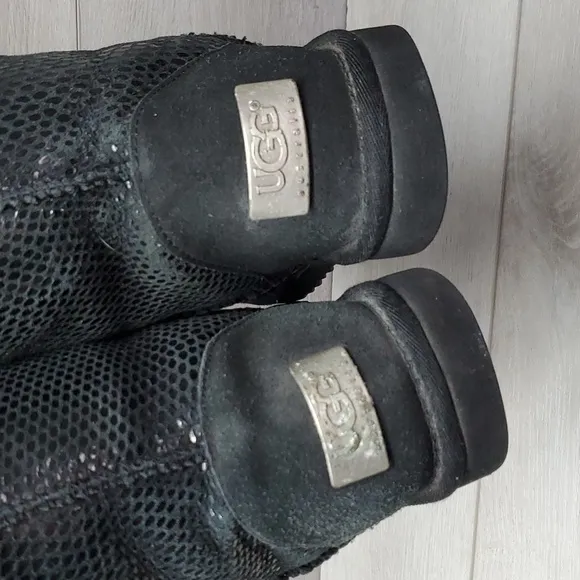 Ugg Australia Women 5864 Tall Boots Shoes sz 6