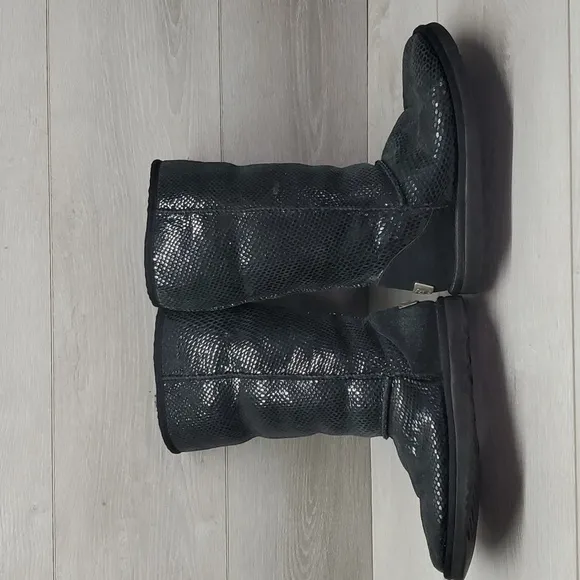 Ugg Australia Women 5864 Tall Boots Shoes sz 6