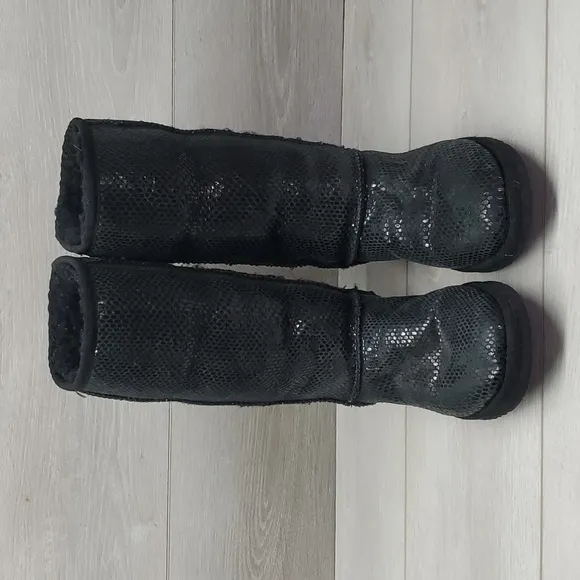 Ugg Australia Women 5864 Tall Boots Shoes sz 6