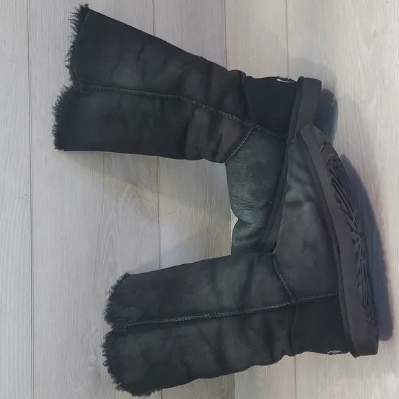 Ugg Australia Women Bailey Button Triple II Tall Sheepskin 1873 Boots shoes