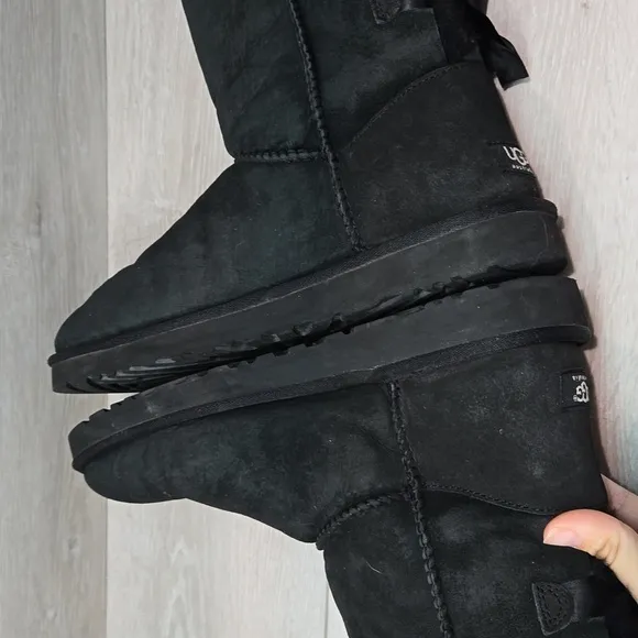 Ugg Australia Women Leather Bow Sheepskin Boots shoes sz 10