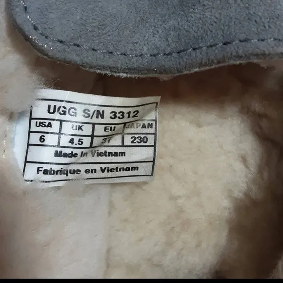 UGG Australia Women's Ansley Moccasin Suede Sheepskins Indoor Outdoor Shoes US 6