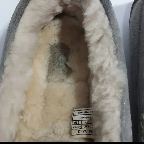 UGG Australia Women's Ansley Moccasin Suede Sheepskins Indoor Outdoor Shoes US 6