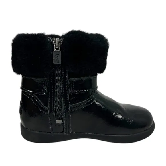 UGG Gemma Boot 1005149T Black Size 9 Casual Winter Outdoor