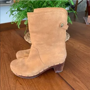 UGG Women Ankle Boot Bootie Tan Suede Sheepskin