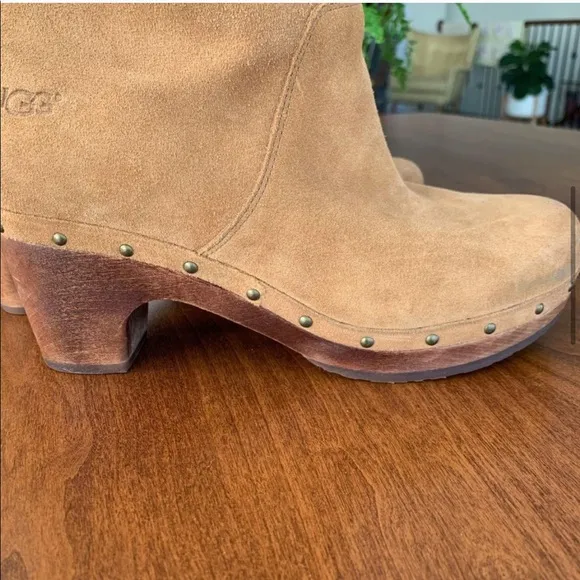 UGG Women Ankle Boot Bootie Tan Suede Sheepskin