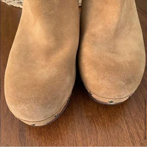 UGG Women Ankle Boot Bootie Tan Suede Sheepskin