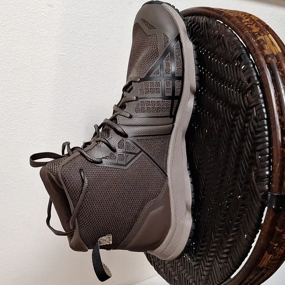 Under Armour Men's Brown High-Top Shoes Size 11