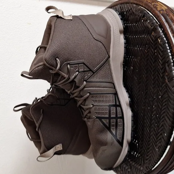 Under Armour Men's Brown High-Top Shoes Size 11