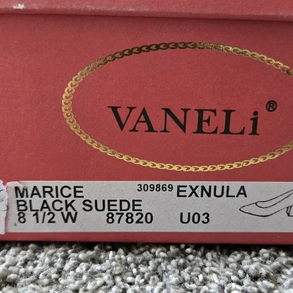 Vaneli Marice Women's Black Suede Pumps NEW size 8.5 WIDE
