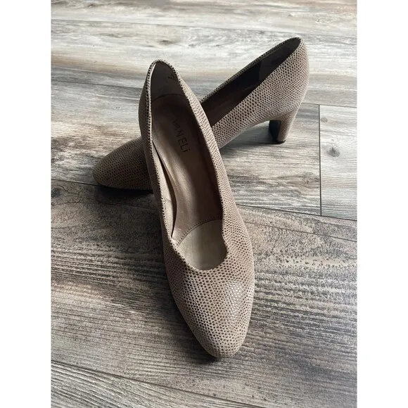 VANELi Women's Astyr Pointed Toe Block Pumps Casual Dress Low Heel Size 9M