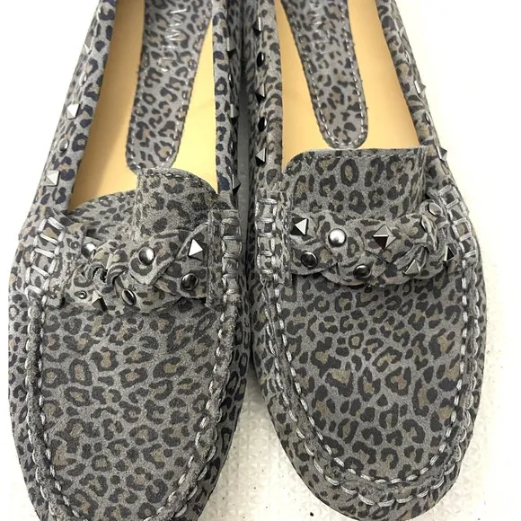 Vaneli Women's Shoes Made In Italy Gray Jungle Print Metallic Studs Size 8.5