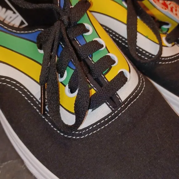 VANS Authentic Refract Rainbow Pride Black /Multi Men's 5.5/Women 7 VN0A2Z5IWN71