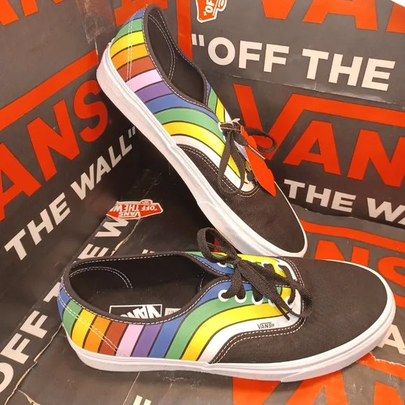VANS Authentic Refract Rainbow Pride Black /Multi Men's 5.5/Women 7 VN0A2Z5IWN71
