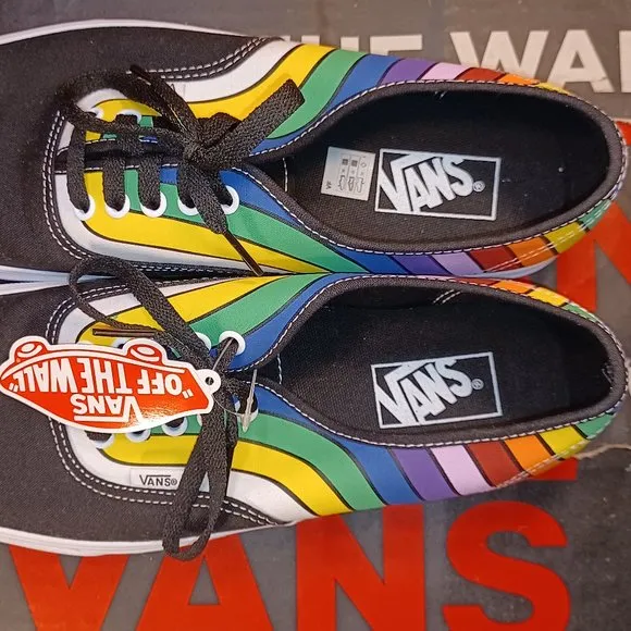 VANS Authentic Refract Rainbow Pride Black /Multi Men's 5.5/Women 7 VN0A2Z5IWN71