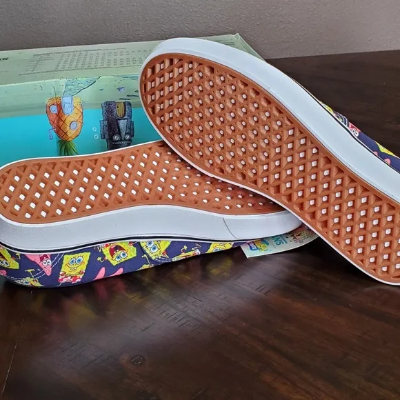 Vans Comfycush Authentic SpongeBob Alohabob Men Size 9, Women Size 10.5