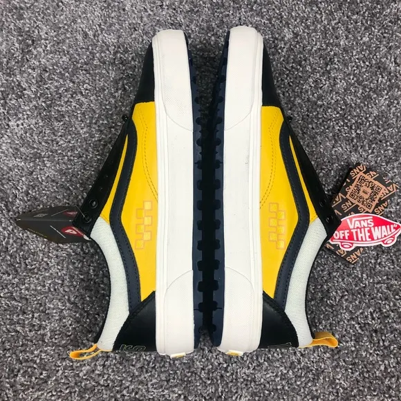 Vans Old Skool MTE-1 Men Shoes Made For the Elements Black Yellow 500714 Size 10