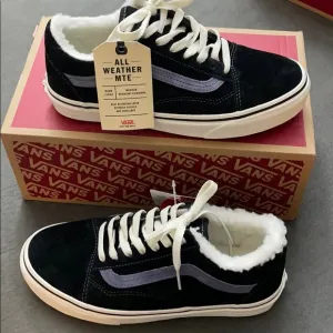 Vans Old Skool MTE shoes women