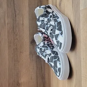 Van's shoes women Brand new.