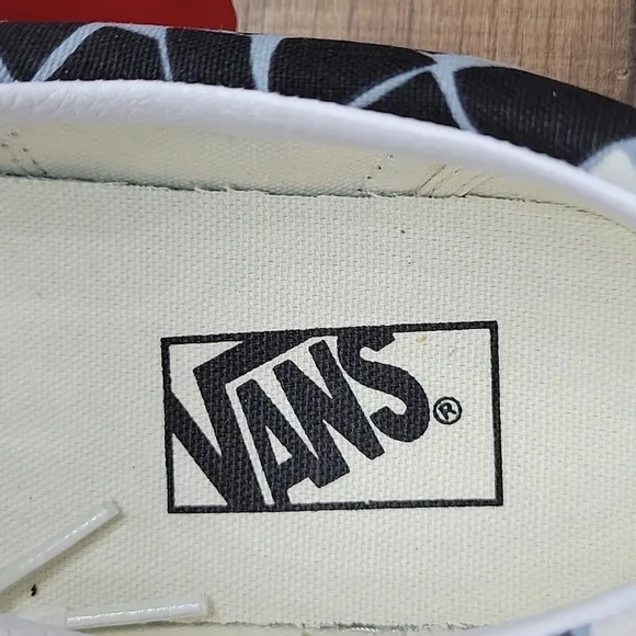 Van's shoes women Brand new.