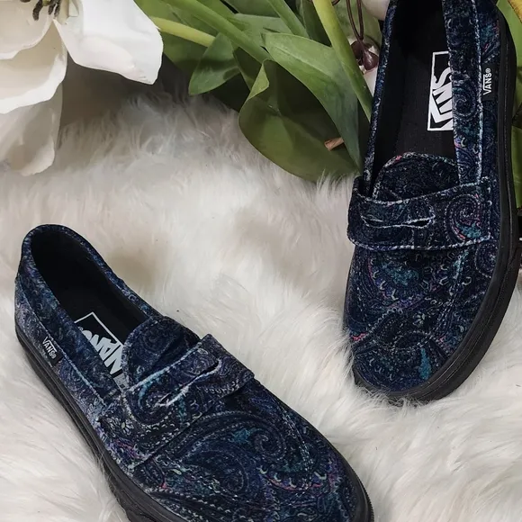 VANS Style 53 Velvet Shoes (paisley) women shoes size6.5 new