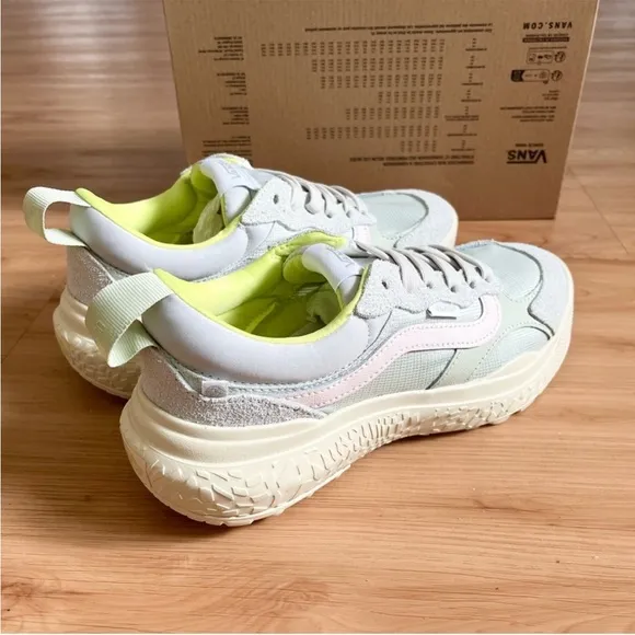Vans UltraRange Neo VR3 Shoes Women Size 8,0 US