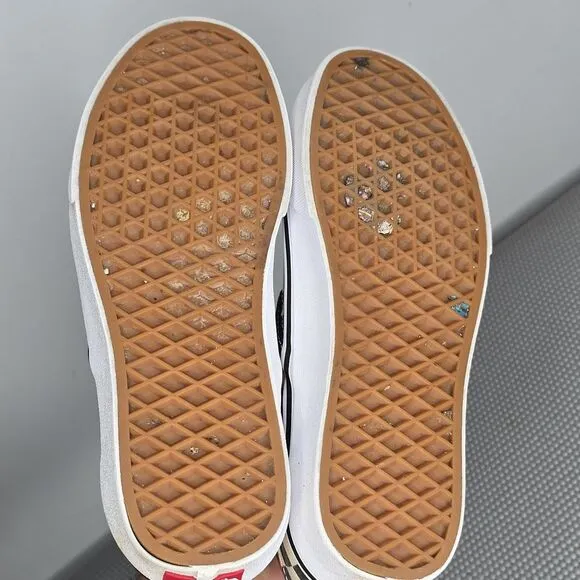 Vans x Disney Minnie &amp; Mickey Mouse Checkerboard Flames Shoes-Women's 7 (721356)