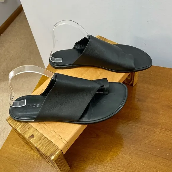 Vince Black Leather Open Toe Slip On Sandals Women’s Size 9 Medium EUR 39 Italy