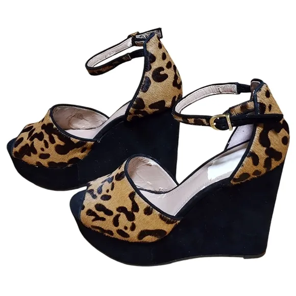 Vince Camuto Leopard Print Black Wedge Heels Size 6.5B Open Toes
