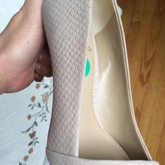 Vince Camuto pumps