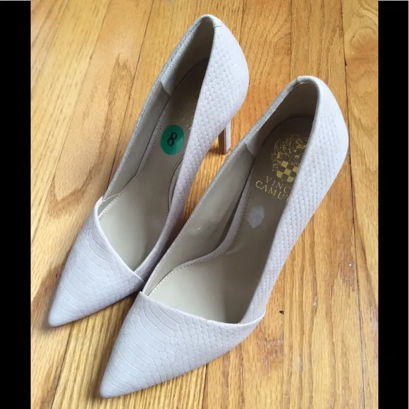 Vince Camuto pumps