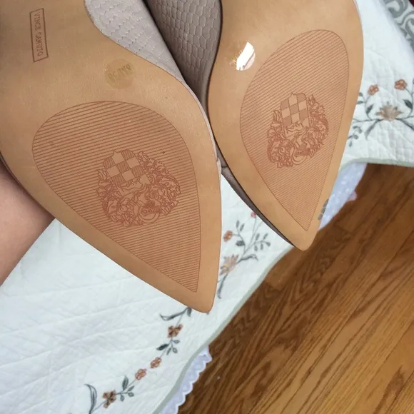 Vince Camuto pumps