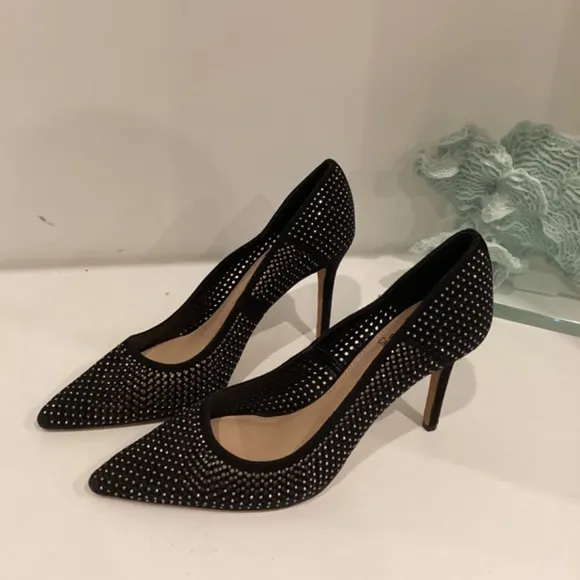 Vince Camuto Sarritah Heels Stiletos Black Suede Embellish Shoes 8.5M 39 NEW