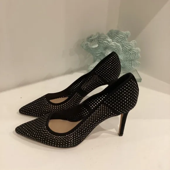 Vince Camuto Sarritah Heels Stiletos Black Suede Embellish Shoes 8.5M 39 NEW