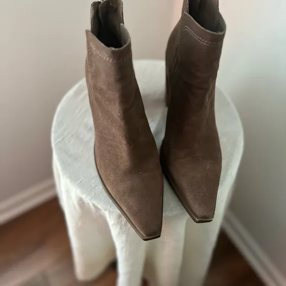 Vince Camuto Women's Shoes Vince Camuto Booties size 8.5