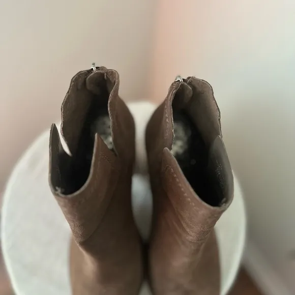 Vince Camuto Women's Shoes Vince Camuto Booties size 8.5
